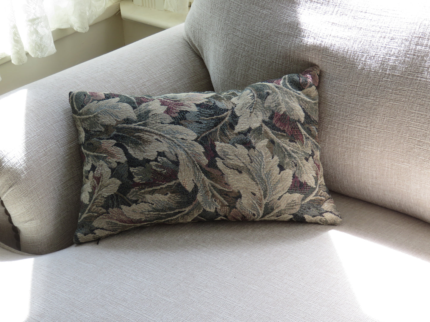 Acanthus Leaf Tapestry Pillow Cover, 11x17 Lumbar, Green and Cream, Vintage look