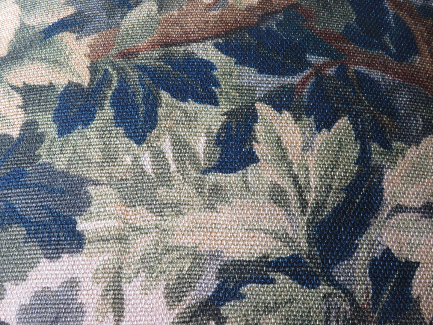 green oak eaves pillow cover made from high end Bois de chene fabric in Verdure